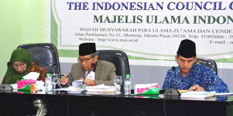 Komisi Fatwa Libatkan Dua Guru Besar Kesehatan untuk Bahas Fatwa Lanjutan Corona