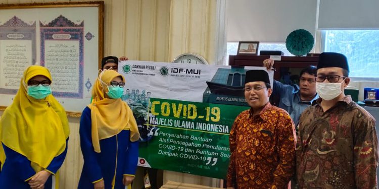 IDF MUI Salurkan Kebutuhan Pokok dan Medis ke RS dan Masyarakat