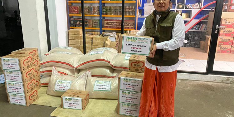 Satgas Covid-19 MUI Terima Bantuan 1 Ton Beras dan 200 Kg Minyak Goreng