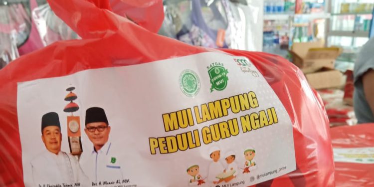 MUI Lampung Mulai Distribusikan 5.000 Paket Sembako untuk Guru Ngaji