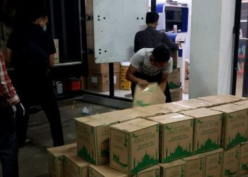 Wapres Serahkan 1100 Paket Sembako Melalui Satgas Covid-19 MUI