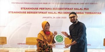 Holycow! Steakhouse by Chef Afit Kantongi Sertifikat Halal MUI
