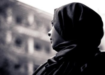 Hukum Menggunakan Jilbab bagi Perempuan