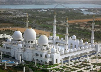 Saat Masjid Menjadi Tempat Wisata