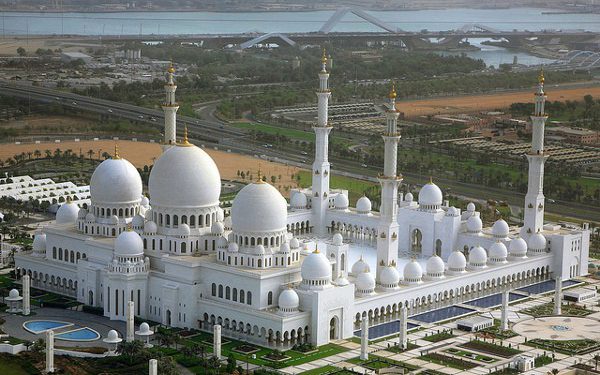Saat Masjid Menjadi Tempat Wisata