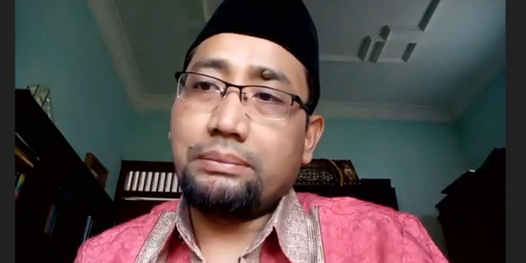 Habiburrahman El-Shirazy: Jadilah Muslim Kreatif Atau Terpaksa Kita Menelan Ide Orang Lain