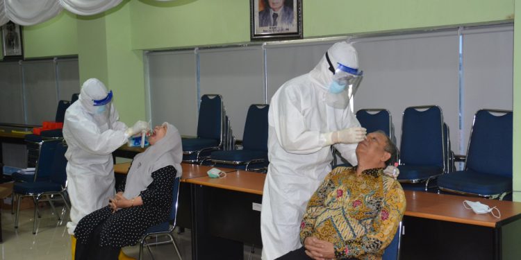 Peserta Luring Munas X MUI Jalani Tes Swab
