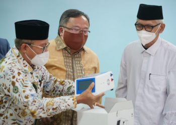 Di Vaksinasi Kedua MUI, Menristek/BRIN Perkenalkan Genose