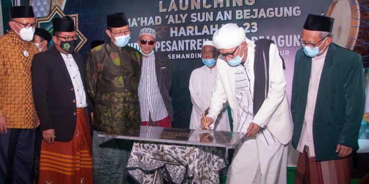 Resmikan Ma’had Aly Sunan Bejagung Tuban, Ketum MUI Ingin Muncul Kader Solutif untuk Umat