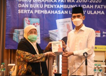 Buku Catatan Karier KH Asrorun Ni’am Sholeh di Komisi Fatwa Diluncurkan