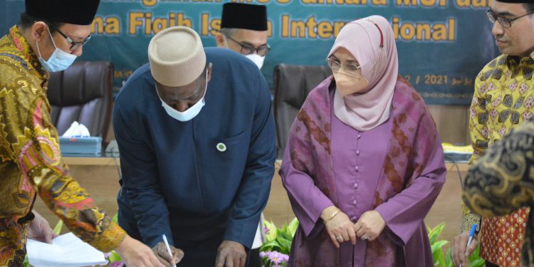 Tandatangani MoU, MUI dan Komite Fikih Islam Internasional Sepakat Perkuat Kerjasama