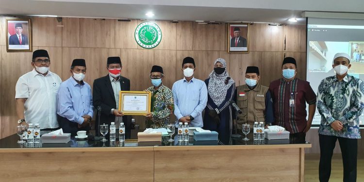 MUI Apresiasi Donasi Jamaah Masjid Al Azhar untuk RSI Hebron