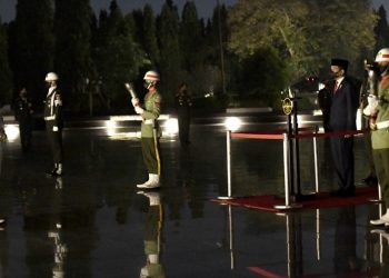 Munajat untuk Bangsa dan Negara di Apel Renungan Suci