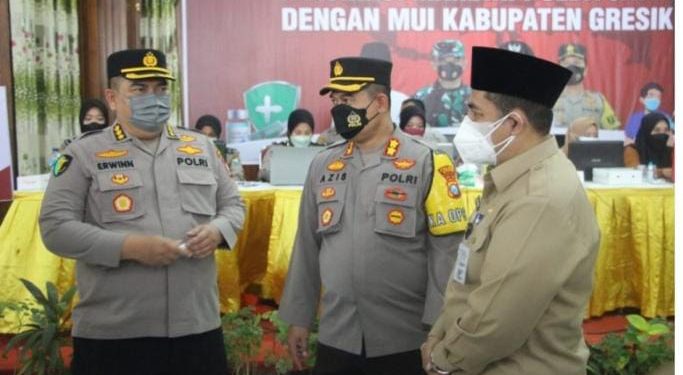 MUI Gresik dan Polda Jatim Gelar Vaksinasi Massal