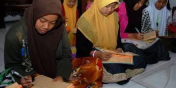 4 Tokoh Intelektual Muslimah Indonesia Era Modern