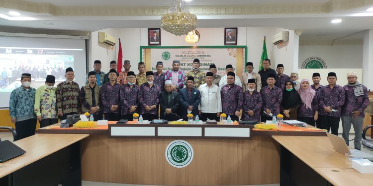 rakor-bidang/komisi-pelatihan,-pengkajian,-dan-pengembangan-mui-sumut-akan-ciptakan-standart-penelitian