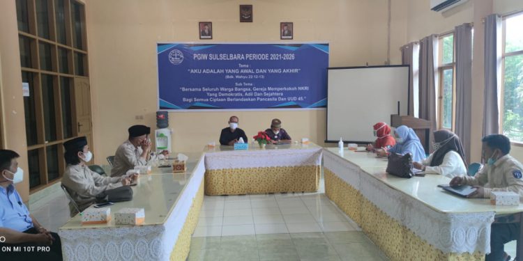 pengurus-komisi-haub-mui-sulsel-kunjungi-kantor-pgi-sulselbar.-pendeta-martinus-terharu,-ada-masalah-apa-?