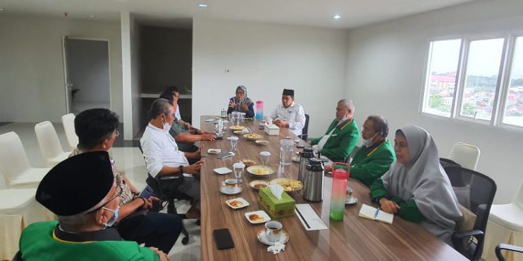 sekum-mui-sulsel-terima-audiensi-ismi.-desember-ini-gelar-musyawarah-wilayah