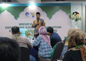 kh-cholil-nafis:-perang-kita-di-dunia-maya