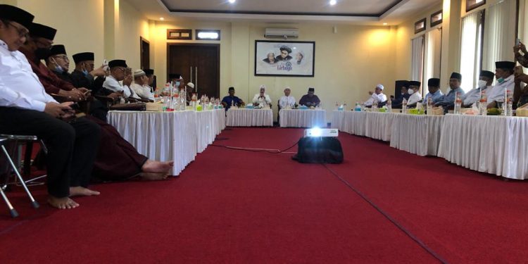 Demi Kemaslahatan Umat, PWNU Jatim Mohon KH Miftachul Akhyar Tak Mundur dari MUI