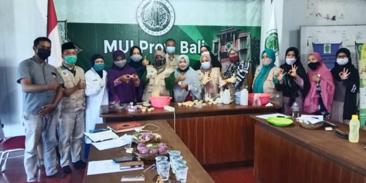 produksi-sabun-cuci-dari-minyak-jelantah,-lph-sda-mui-bali-ajak-rumah-tangga-manfaatkan-zat-pencemar