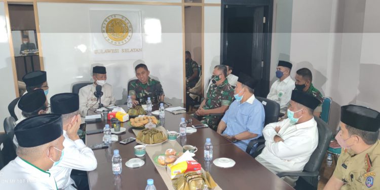 pangdam-xiv-hasanuddin-temui-pengurus-mui-sulsel-ajak-bersama-jaga-keutuhan-bangsa