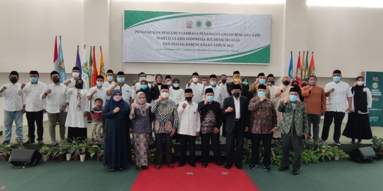 tanggap-bencana,-pengurus-lpb-mui-sulsel-dikukuhkan-dan-dialog-kebencanaan