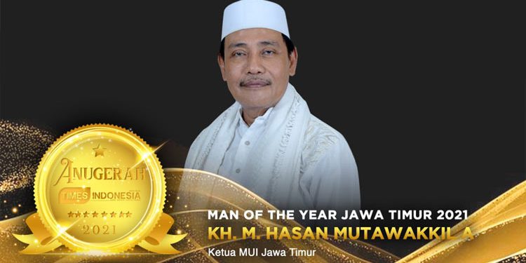 man-of-the-year-jatim-2021-kh-moh-hasan-mutawakkil-alallah:-pasang-badan-untuk-vaksin-halal