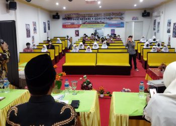 sma-tertua-di-gorontalo-dalam-kunjungan-mui-goes-to-school
