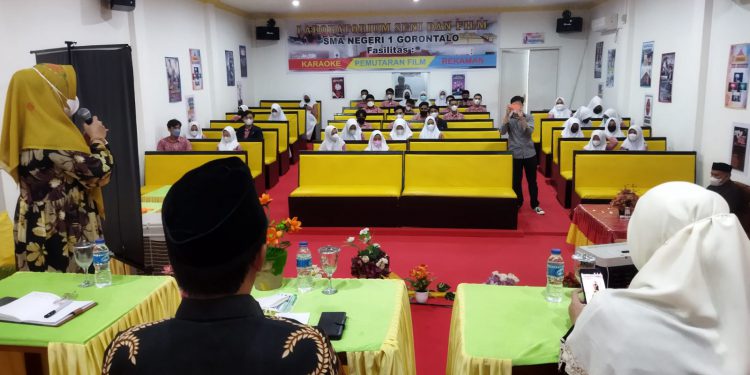 sma-tertua-di-gorontalo-dalam-kunjungan-mui-goes-to-school