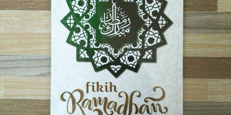 rektor-inaifas-kencong-jember-rekomendasikan-buku-karya-ketua-komisi-fatwa-mui-jatim