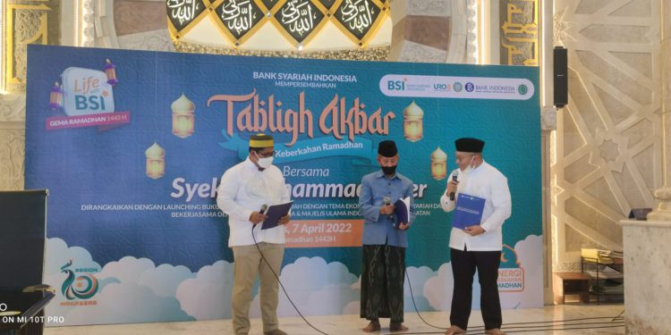 launching-buku-ekonomi-syariah-bsi,-mui-sulsel-harap-syiar-menyentuh-kalangan-awam