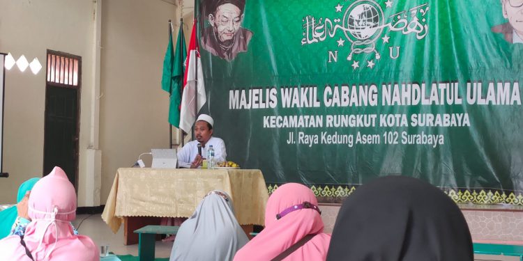 cara-kiai-maΓÇÖruf-khozin-hindari-debat-di-medsos