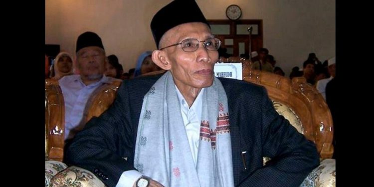 Sosok dan Kepribadian KH Sahal Mahfud di Mata Kang Abik