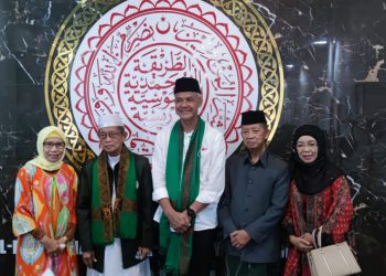 ganjar-sowan-ke-dua-ketua-mui-putra-kh-abduh-shafa