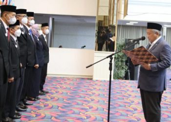 pelantikan-bwi-lampung,-gubernur-arinal-minta-pengurus-jadi-motor-penggerak-pembinaan-nazhir-wakaf