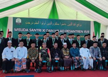wisuda-santri-al-fakhriyah,-sekum-mui-sulsel:-pesantren-tempat-belajar-dasar-agama