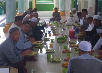 Sajadah Panjang di Sela-Sela KHI 2022, Upaya Para Ulama MUI Menyapa Umat