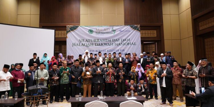 Peserta Silaturrahim Dai dan Halaqoh Dakwah Nasional Deklarasikan Diri sebagai Dai-Daiyah Nusantara