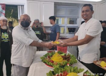 fkaai-rayakan-kemerdekaan-ke-77-ri-dengan-potong-tumpeng
