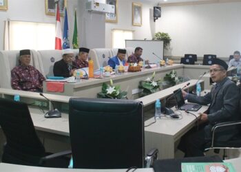 ketua-mui-tana-toraja-ujian-proposal-disertasi-s3-pai-di-unismuh-makassar 