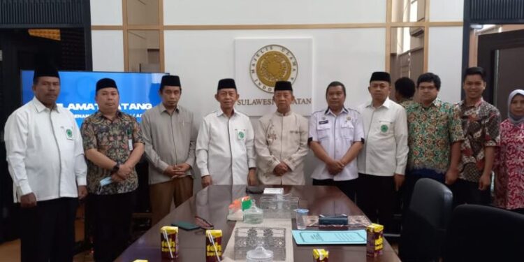 komisi-penanggulangan-hiv/aids-sambangi-kantor-mui-sulsel.