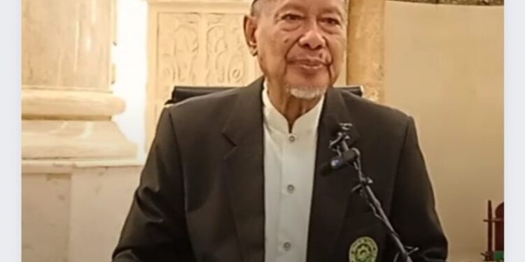 hikmah-halaqah:-perintah-bersegera-dan-mengambil-shaf-pertama-dalam-shalat-berjamaah