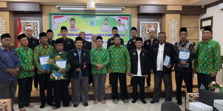 Tiba di Papua Barat untuk Berkhidmat, 8 Dai MUI Disambut Dengan Hangat