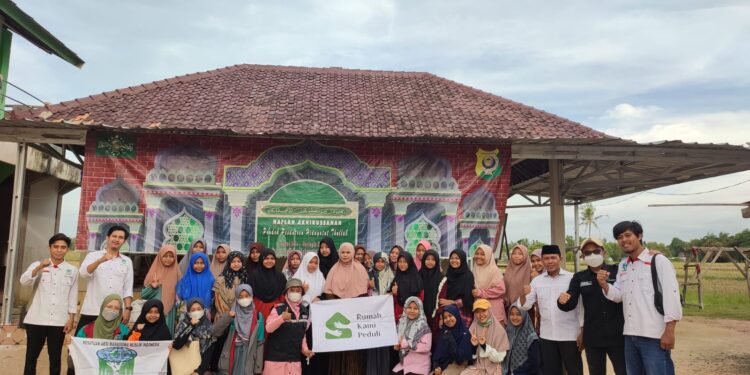 rumah-kami-peduli-lampung-bantu-salurkan-bantuan-korban-banjir-lamsel