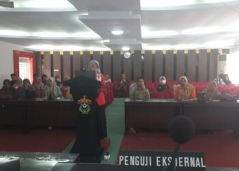 prof.-abrar-saleng-jadi-promotor-disertasi-perlindungan-hukum-bagi-konsumen-dalam-pengaturan-produk-halal-industri-rumah-tangga