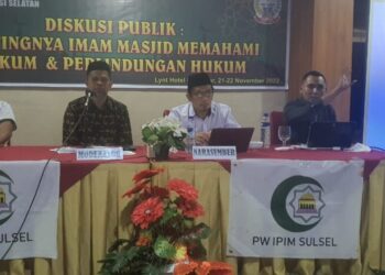 ipim-sulsel-gelar-diskusi-publik,-ketua-umum-mui-sulsel-bacakan-doa