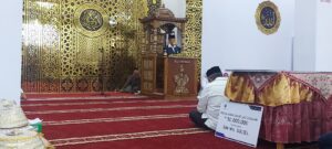 Ketua Umum MUI Sulsel Membacakan doa pada peresmian masjid Al Fatihah Parepare