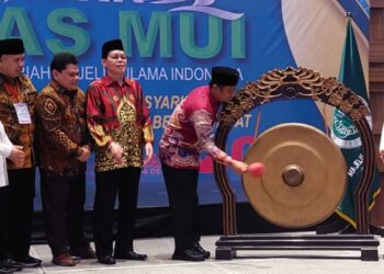 rakornas-pinbas-mui-resmi-dibuka-gubernur-sulsel