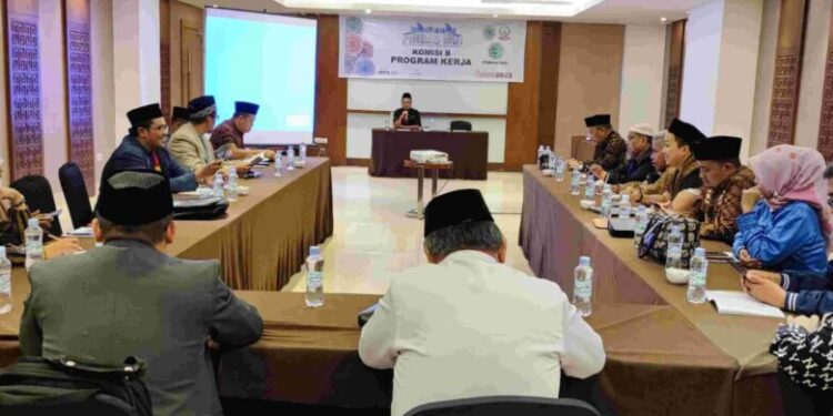 komisi-c-rakornas-pinbas-mui-usulkan-7-strategi-dan-rekomendasi